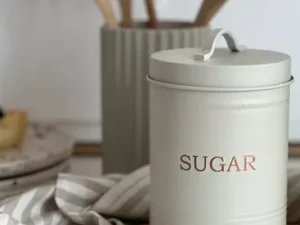 Lata SUGAR